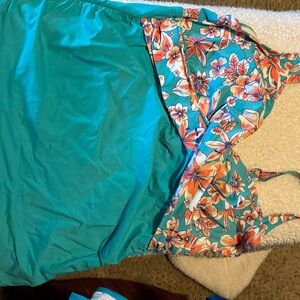 Lands' End Floral Teal Tankini swim top